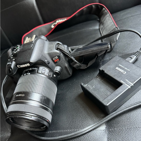 Cannon T5i with Lens - Picture 4 of 4